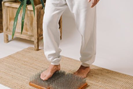 découvrez les bienfaits des tapis d'acupression pour soulager le stress et améliorer votre bien-être. profitez d'une expérience relaxante à la maison grâce à ces accessoires innovants qui stimulent les points de pression du corps.