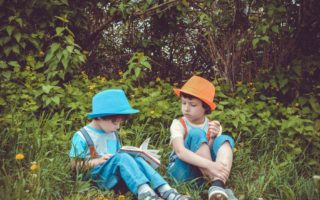 découvrez notre collection de chapeaux tendance pour tous les styles ! que vous recherchiez un hippie, un fedora ou une casquette, trouvez le chapeau parfait qui rehaussera vos tenues. découvrez la mode sous un nouvel angle avec nos accessoires indispensables.
