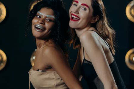 découvrez les tendances incontournables de la lingerie pour sublimer votre intimité. entre designs audacieux et confort optimal, restez à la pointe de la mode avec notre sélection des styles les plus en vogue.