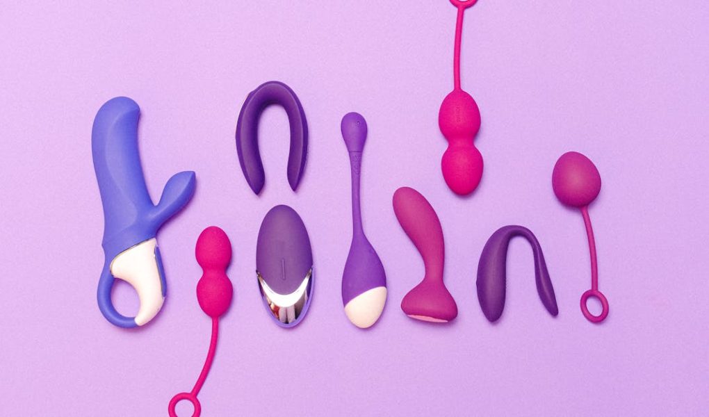 découvrez notre large sélection de sextoys pour pimenter vos moments intimes et explorer de nouvelles sensations. que vous soyez seul ou en couple, trouvez le jouet idéal pour votre plaisir !