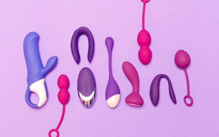 découvrez notre large sélection de sextoys pour pimenter vos moments intimes et explorer de nouvelles sensations. que vous soyez seul ou en couple, trouvez le jouet idéal pour votre plaisir !