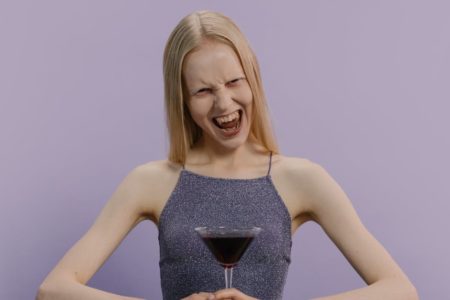 découvrez notre collection de costumes sexy qui allient à la fois élégance et audace. parfaits pour vos soirées à thème, vos événements spéciaux ou pour pimenter vos moments intimes. osez l'incarnation du désir avec des matériaux de qualité et des coupes flatteuses.