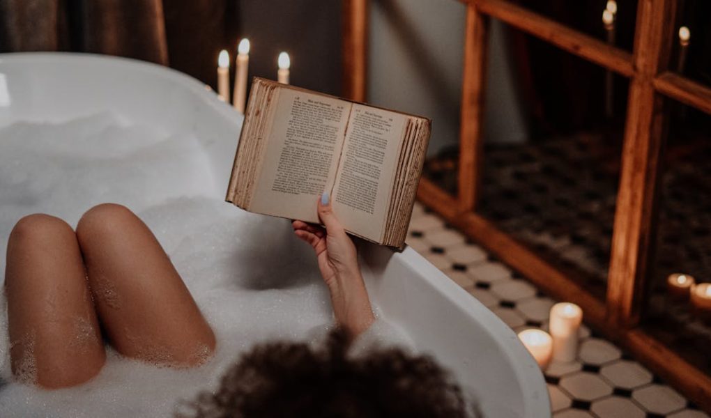 découvrez notre sélection de tapis de bain élégants et confortables, parfaits pour ajouter une touche de style et de douceur à votre salle de bain. anti-dérapants et faciles à entretenir, nos tapis offrent une expérience de sortie de douche agréable tout en garantissant sécurité et design.