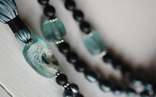 découvrez notre service de création de chaînes personnalisées, où chaque détail est adapté à vos besoins. exprimez votre style unique avec des options sur mesure pour tous vos projets.