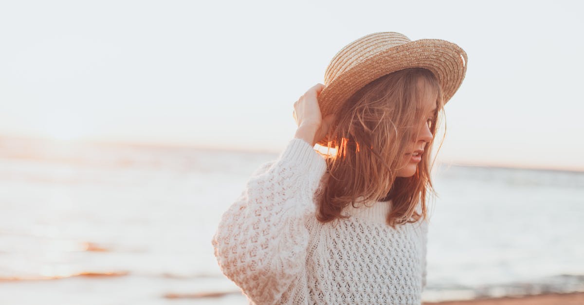 découvrez notre vaste collection de chapeaux alliant style et confort. que ce soit pour une occasion spéciale ou une sortie décontractée, trouvez le modèle parfait qui complétera votre look et vous protégera du soleil. explorez nos tendances et faites une déclaration mode avec un chapeau unique.