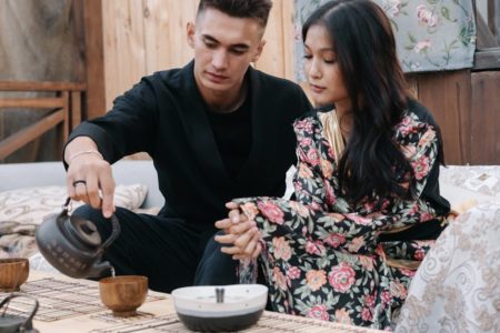 découvrez l'art de vivre à la japonaise : traditions, gastronomie, esthétique zen et équilibre entre modernité et héritage culturel. plongez dans un monde empreint de convivialité et de sérénité.