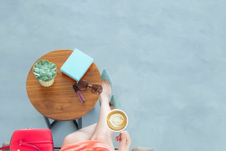 découvrez notre sélection d'accessoires de lecture qui amélioreront votre expérience de lecture. que vous ayez besoin de marque-pages, de lunettes de lecture ou de lampes spéciales, trouvez tout ce qu'il vous faut pour plonger dans vos livres préférés avec confort et style.