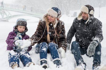 découvrez notre collection de gants d'hiver alliant confort et style. protégez vos mains du froid avec des matériaux de qualité, tout en restant tendance cet hiver. parfaits pour toutes vos activités en extérieur.