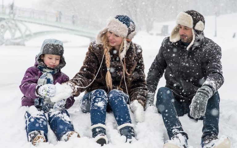 découvrez notre collection de gants d'hiver alliant confort et style. protégez vos mains du froid avec des matériaux de qualité, tout en restant tendance cet hiver. parfaits pour toutes vos activités en extérieur.