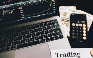 découvrez les meilleures stratégies de trading pour optimiser vos investissements en bourse, gérer les risques et augmenter vos profits, que vous soyez débutant ou trader expérimenté.